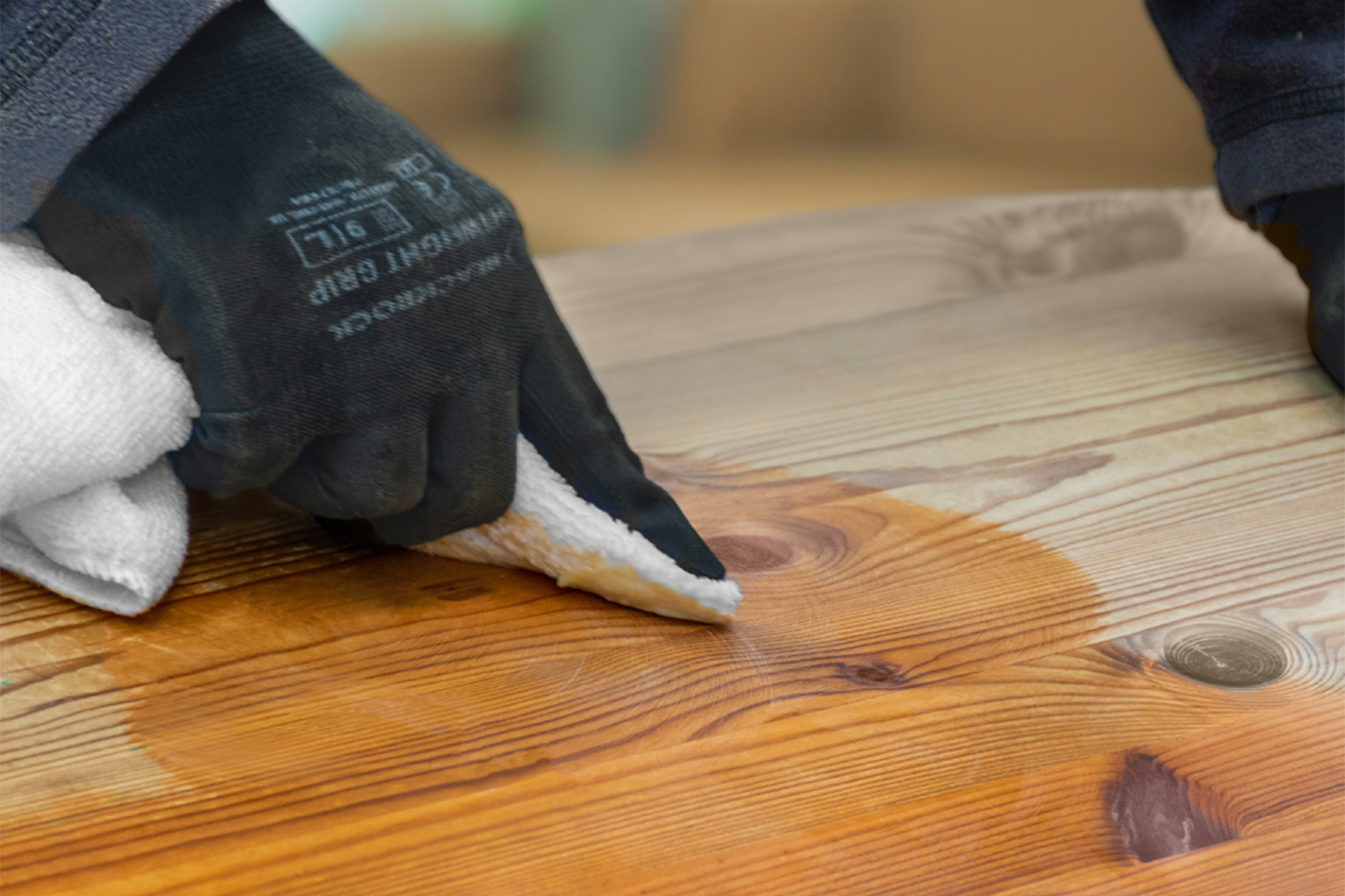 How to use wood varnish - Safeguard Europe