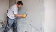 Damp resistant Plaster To Combat Penetrating Damp In Domestic Property 